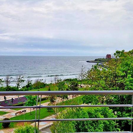 Амон Ра Hotel Primorsko Luaran gambar